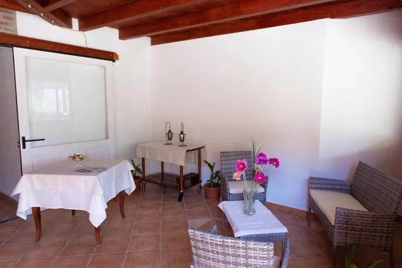 Il Falconiere Muravera 3*,  Italien
